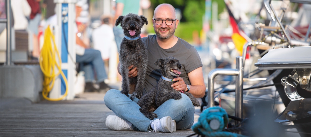 Johannes hilft der biene